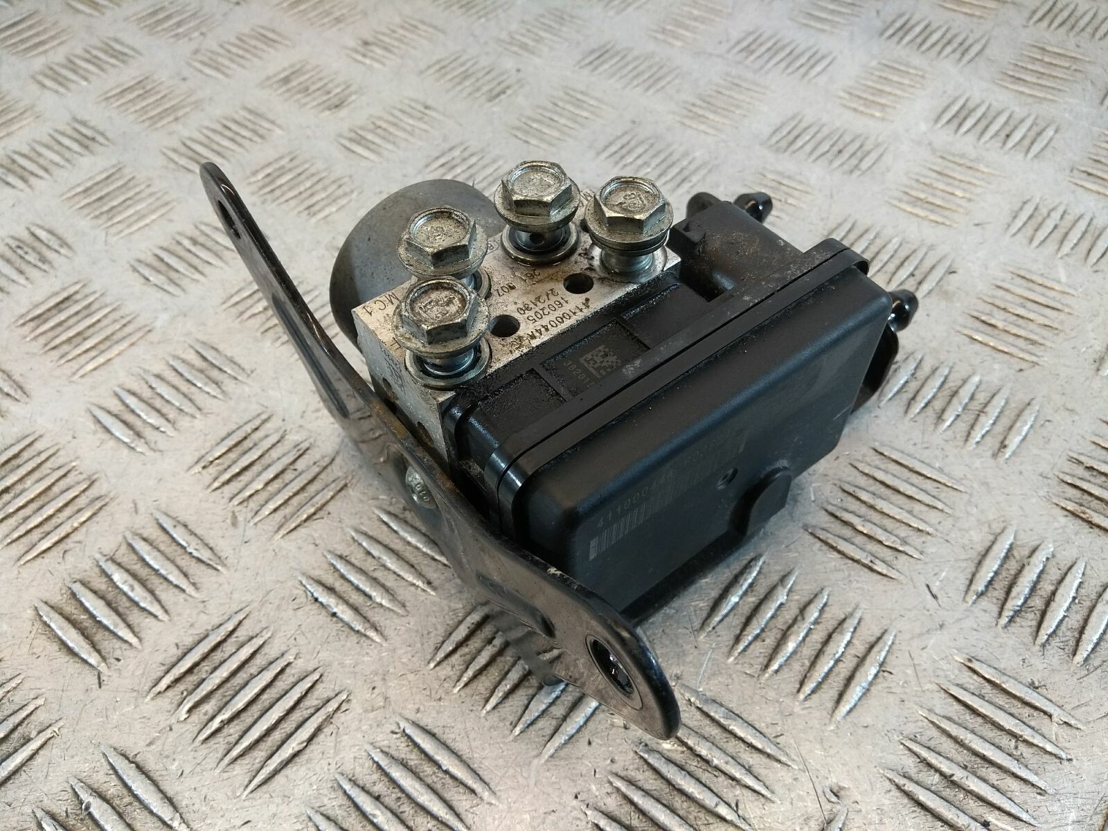 2016 HARLEY DAVIDSON XL 883 N IRON 16 ABS Pump