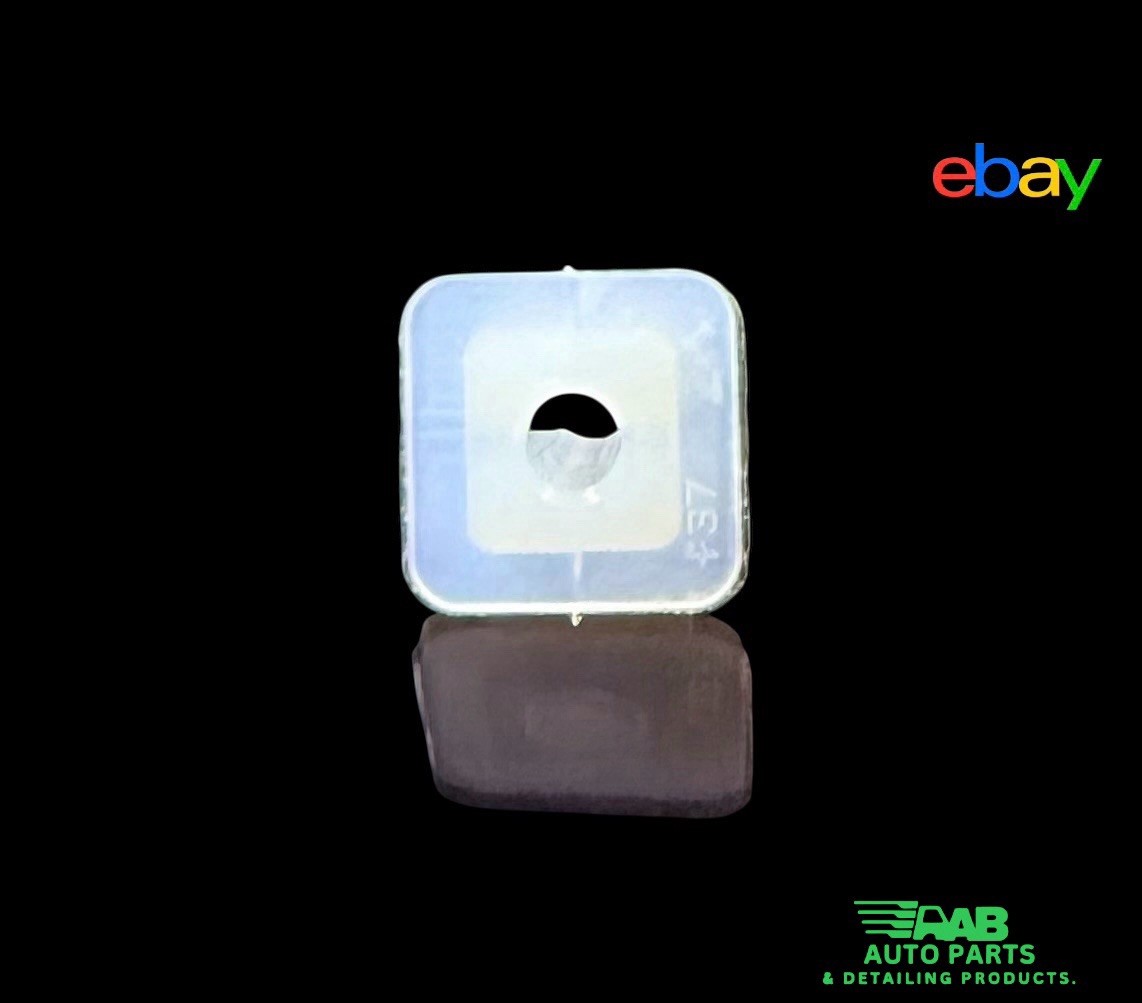 Honda 90682-SB0-003 Grommet, Screw (5MM)1984-2026 Honda 90682SB0003