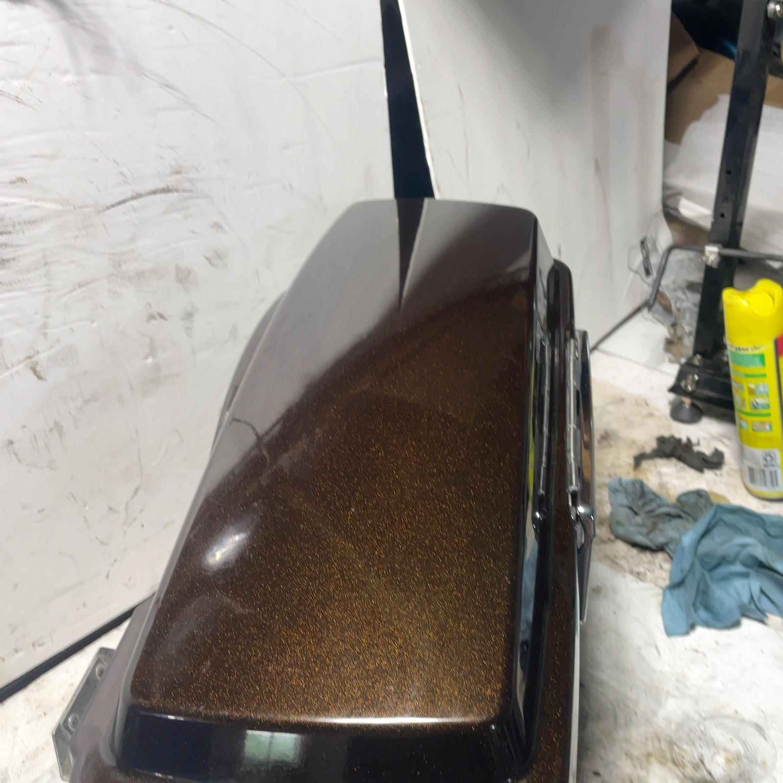 93-13 Harley Touring OEM Right Saddlebag Dark and Light Root Beer Brown 2011