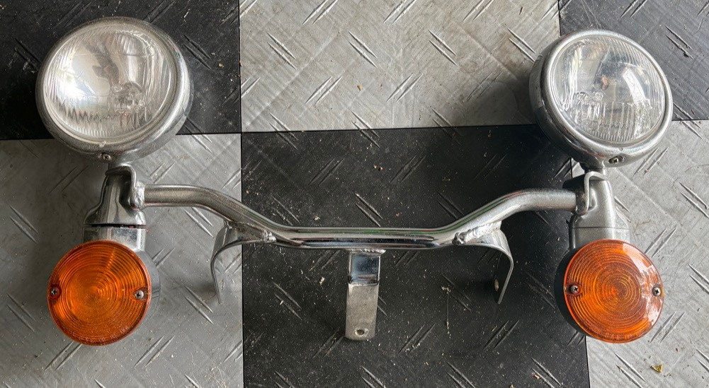 VTG Harley Davidson FXDWG Wide Glide accessory driving light bar turn signals