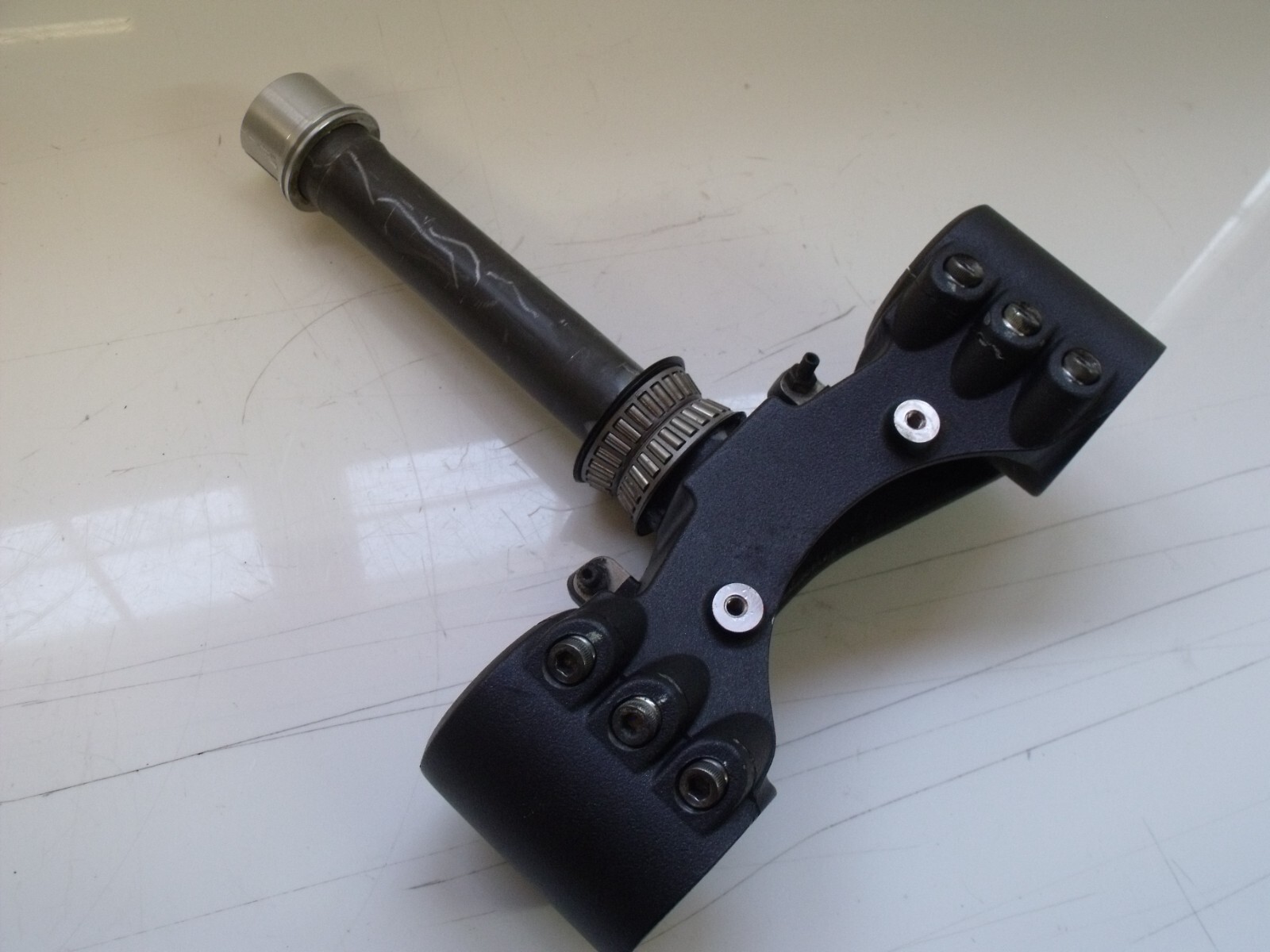 DUCATI 1098 S STREETFIGHTER 56MM OHLINS BOTTOM YOKE FORK CLAMP STEM BEARINGS