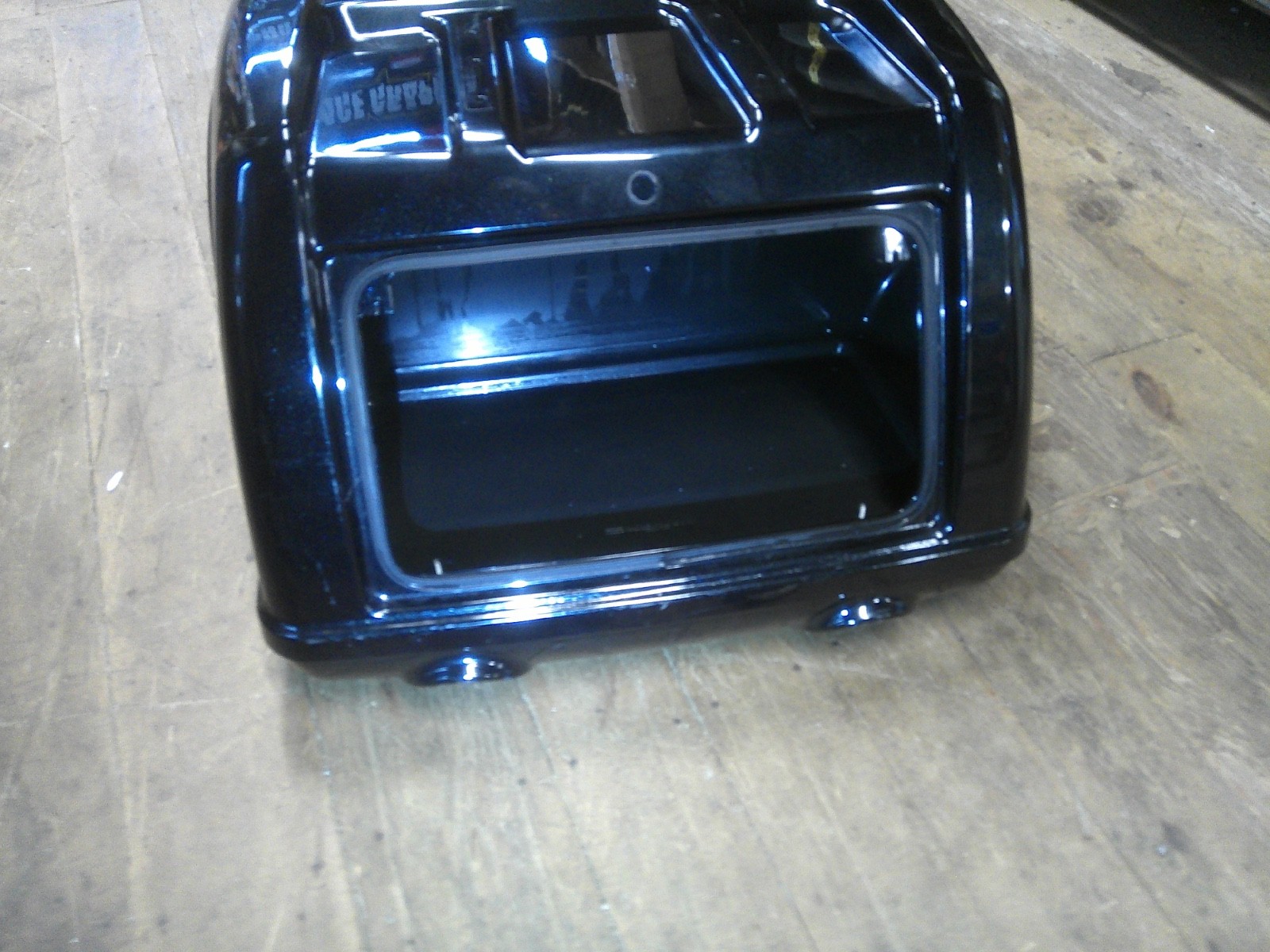 HARLEY DAVIDSON P83318-13DKJ TRIKE REAR BODY ASSEMBLY MIDNIGHT PEARL FLHTCUTG OE