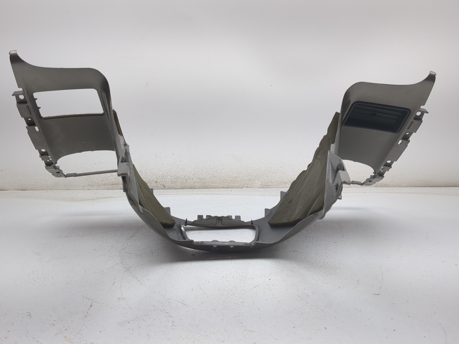 07-10 Honda Goldwing GL 1800 Front Top Shelter Fairing Panel 83152-MCA-0000