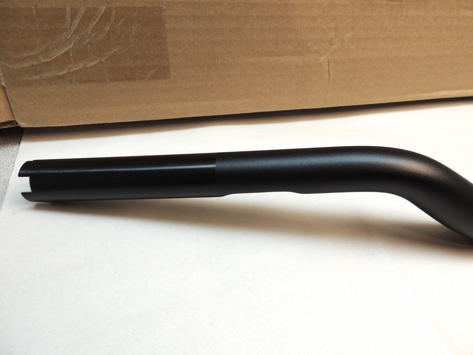 NOS HARLEY 14-20 ROAD KING ’18-20 SOFTAIL ANODIZED BLACK 1.25″ TAPERED MOTO BARS