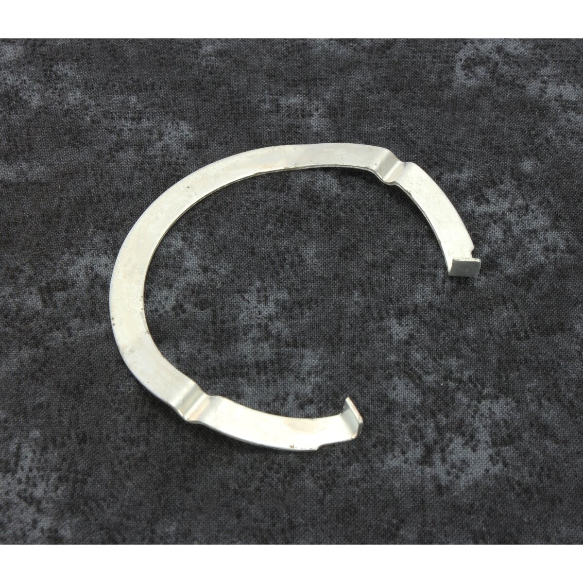 V-Twin Manufacturing Cadmium Distributor Base Retainer – 32-0134