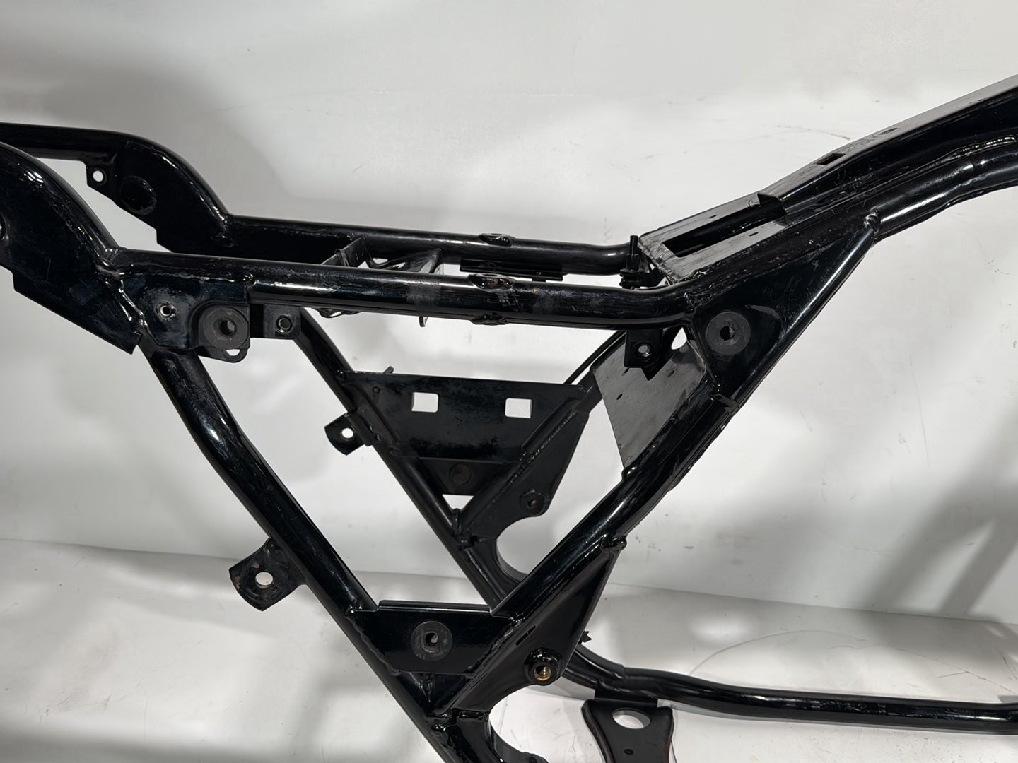 06 Harley Touring FLHTCU Electra Glide Ultra OEM Body Main Frame Chassis CLN CLR
