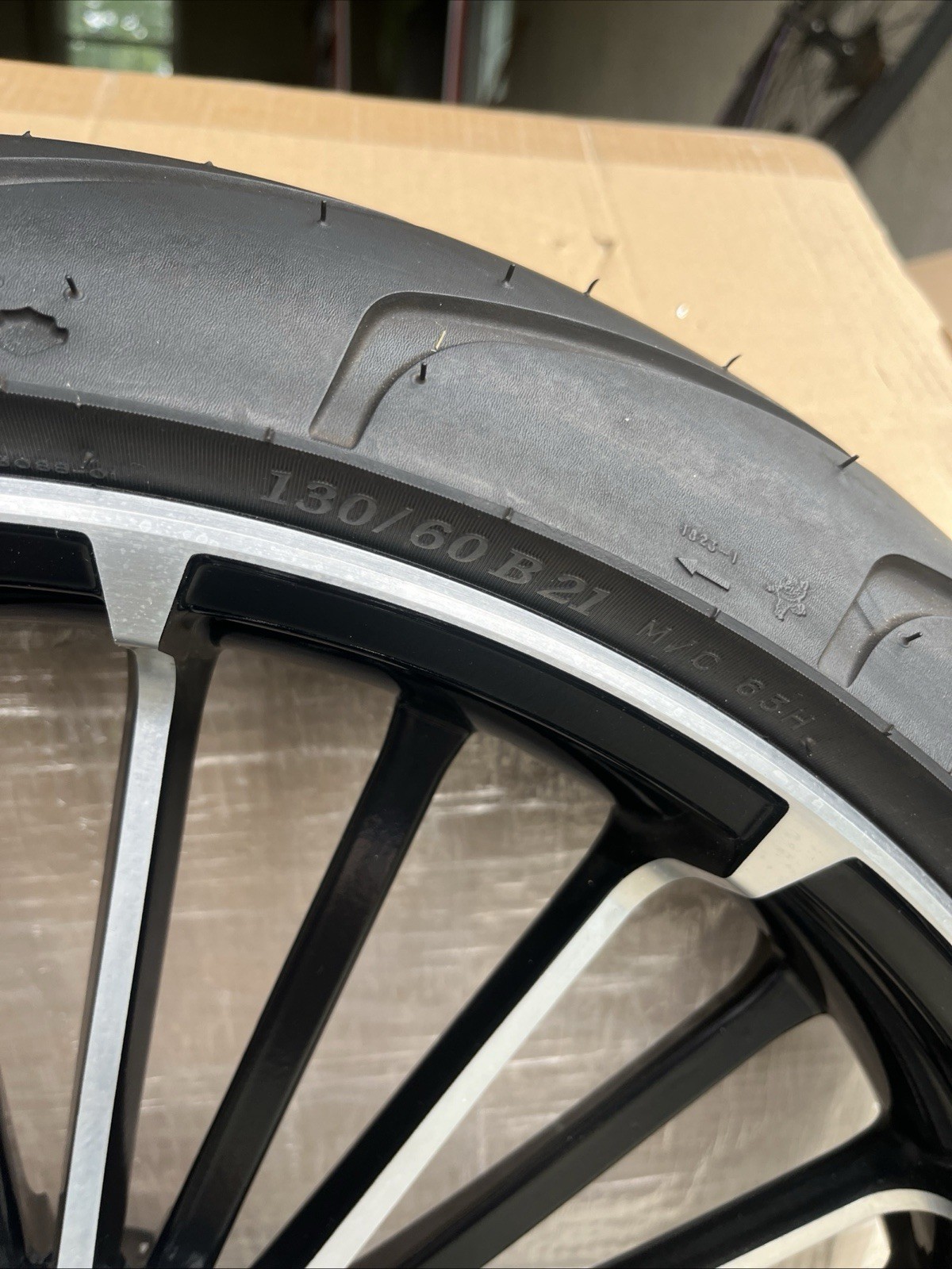 HARLEY DAVIDSON FRONT TURBINE WHEEL 2024 BREAKOUT BLACK & CHROME OEM + Tire!!!