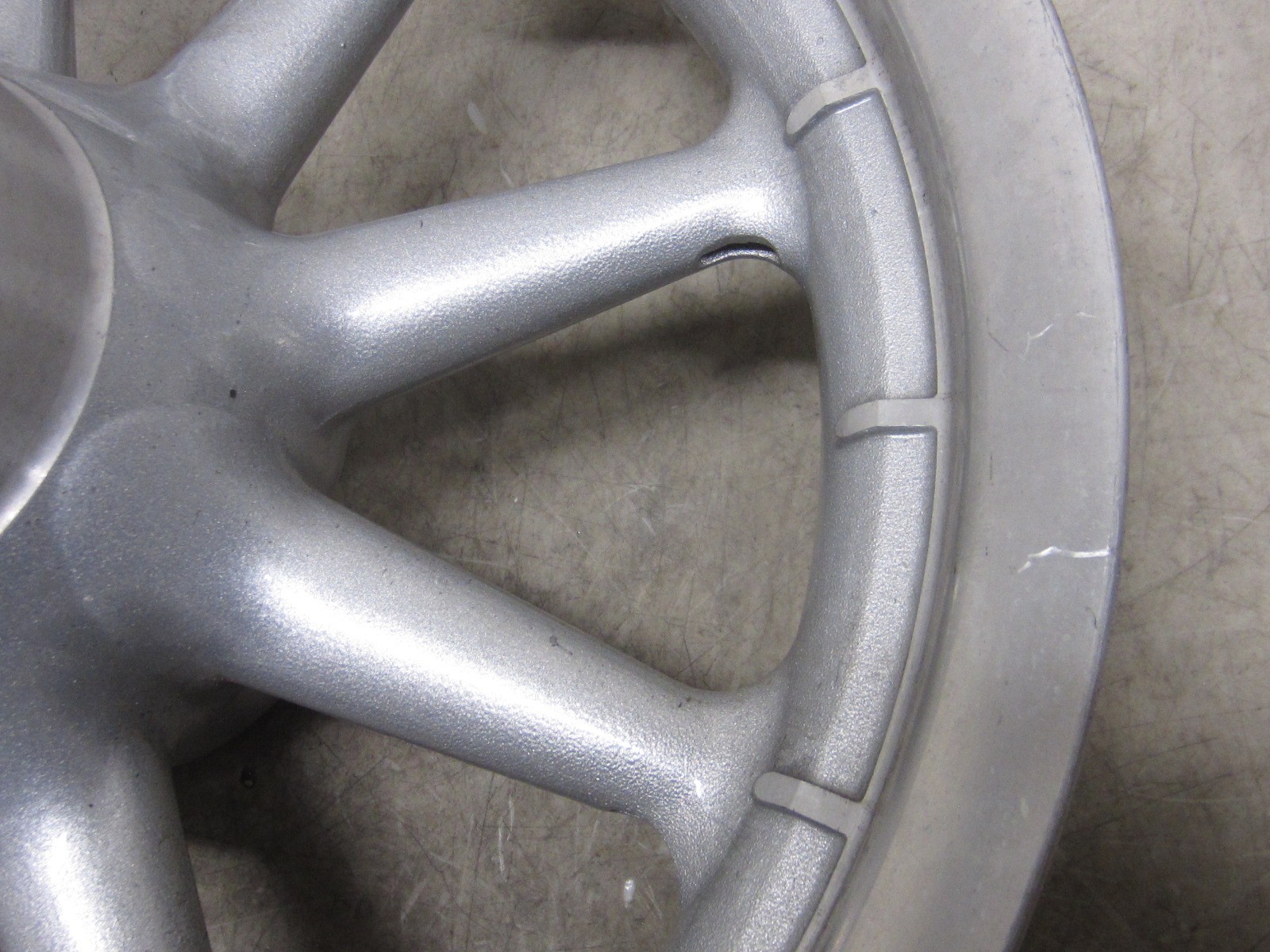 Harley ’00-’07 Touring 9 spoke 16″ front wheel, 43381-00 nice shape, used #4413