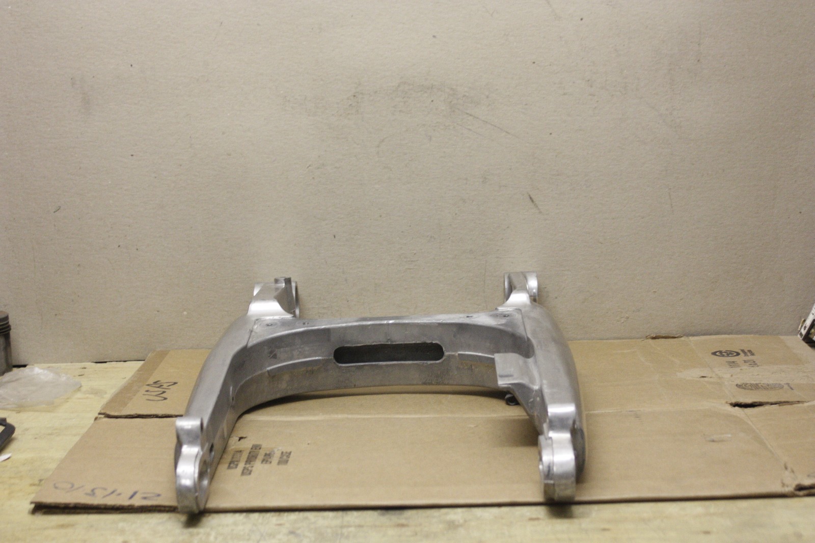 2009-2017 Harley VRSCF Muscle V-Rod Swingarm Swing Arm