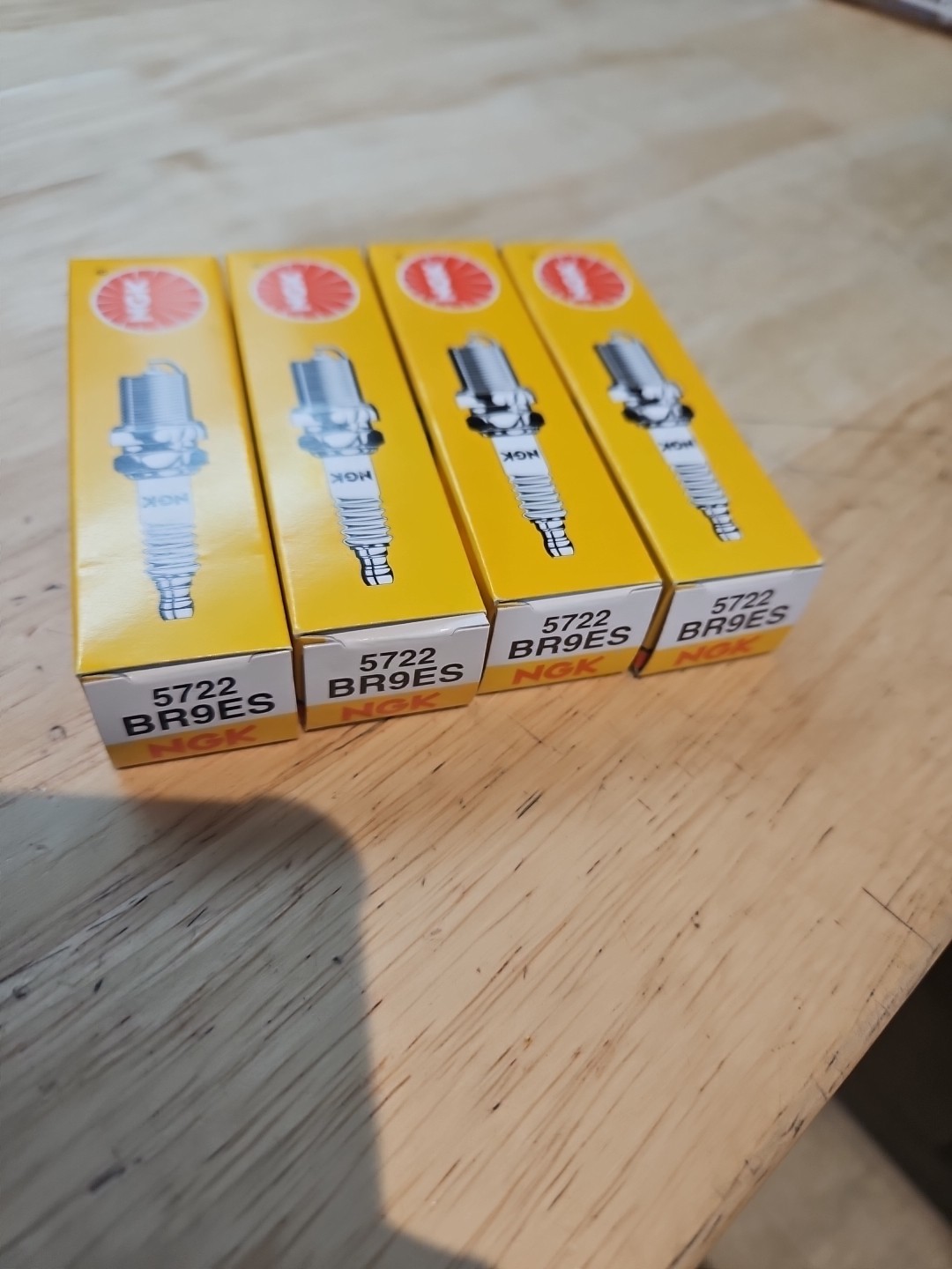 4 PACK NGK – BR9ES – Spark Plug, Standard 5722