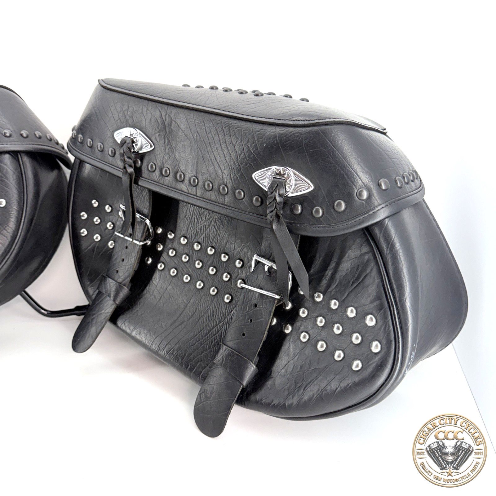 OEM 09-15 HARLEY HERITAGE SOFTAIL CLASSIC FLSTC STUDDED LEATHER SADDLEBAGS NICE
