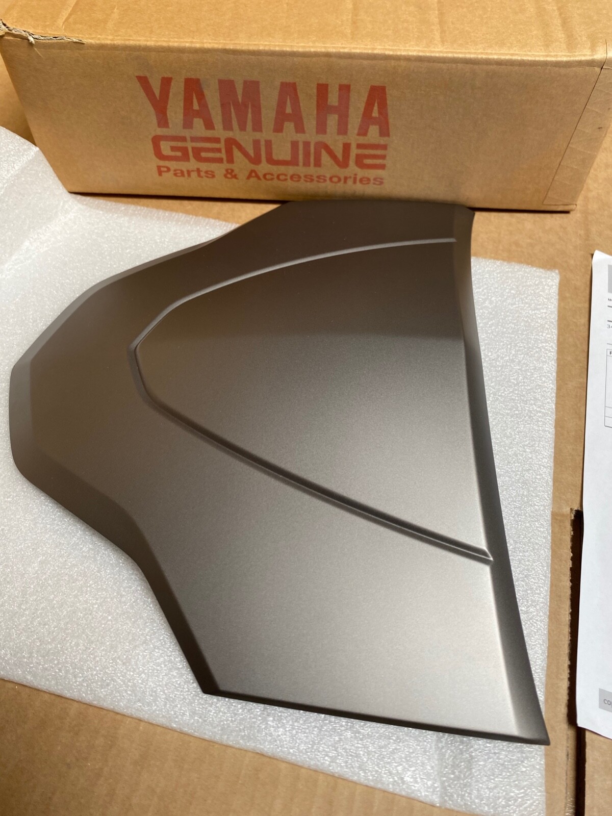 Genuine Yamaha 39L Coloured Top Box Lid Panel Cover 34B-F842M-0G Matt Silver