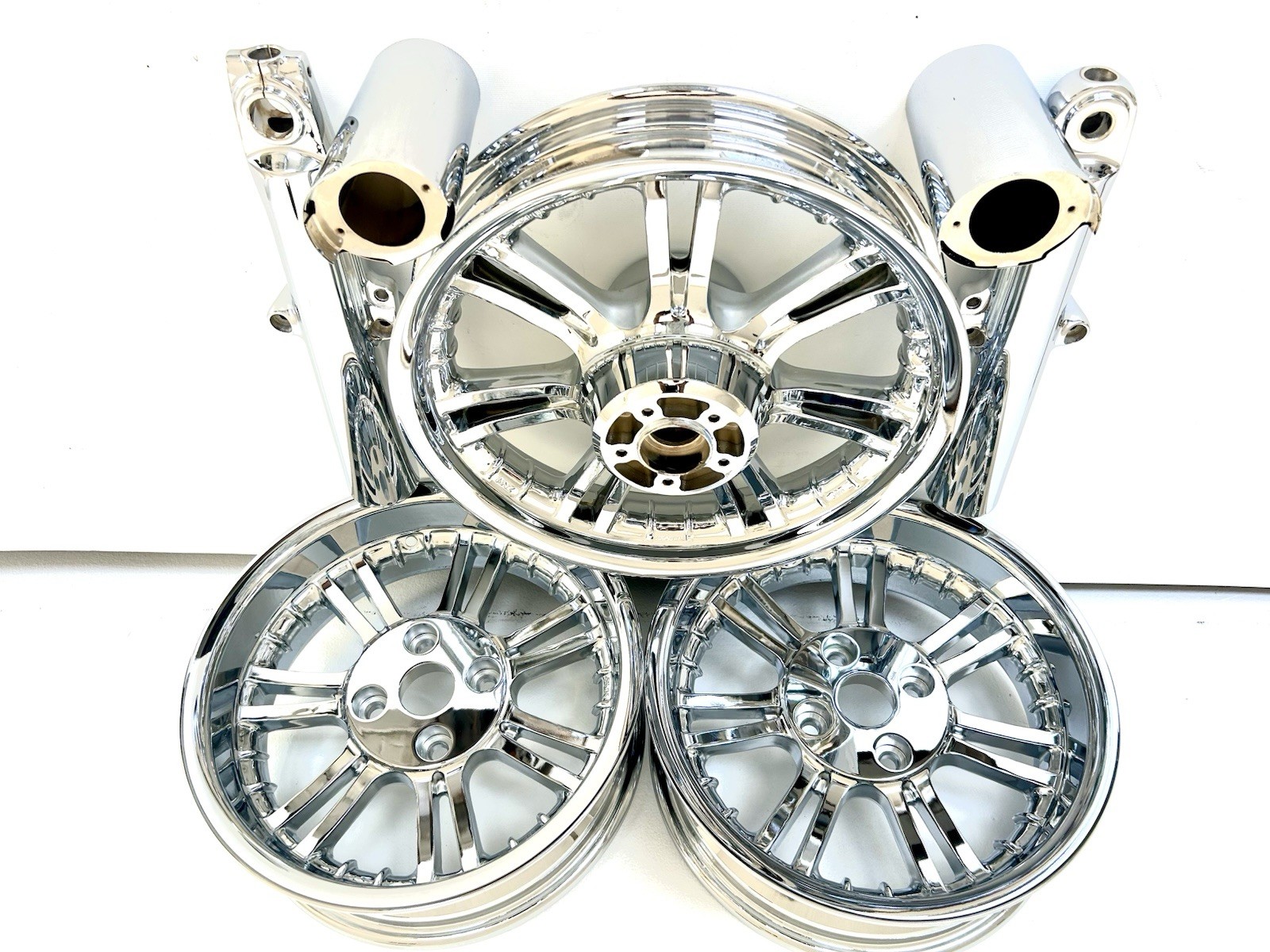 HARLEY TRI GLIDE WHEELS GLIDE TRIKE FREEWHEELER CHROME FORKS 2009 -25 OUTRIGHT