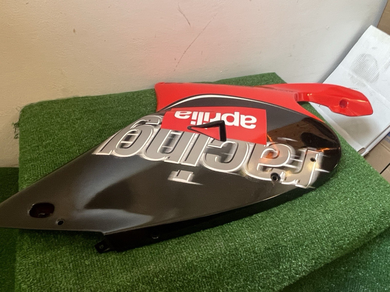ORIGINAL APRILIA RS50 1999-2005 RIGHT SIDE FAIRING