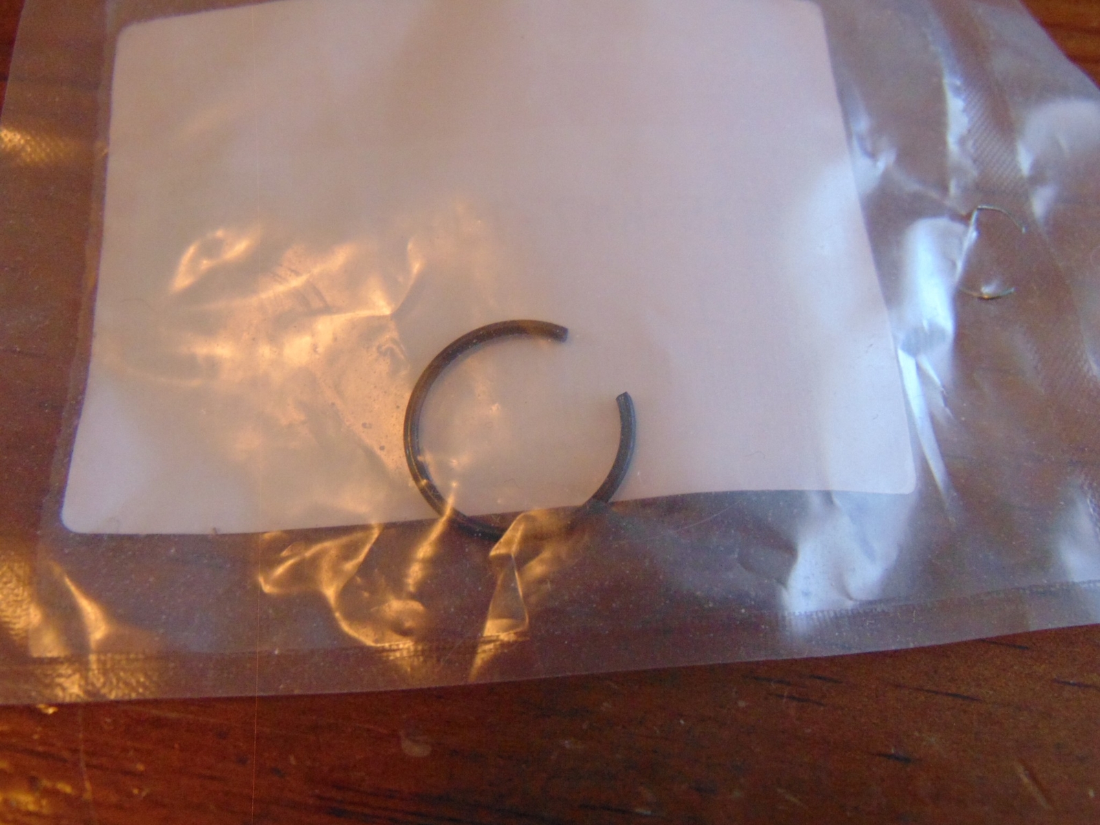 Honda CRF250 PISTON PIN CLIP OEM 13115-KM7-700