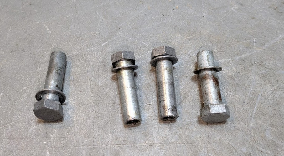 Yamaha CT1 CT2 CT3 AT1 AT2 AT3 Cylinder Head Bolt Nut Set of 4 90179-08303-00