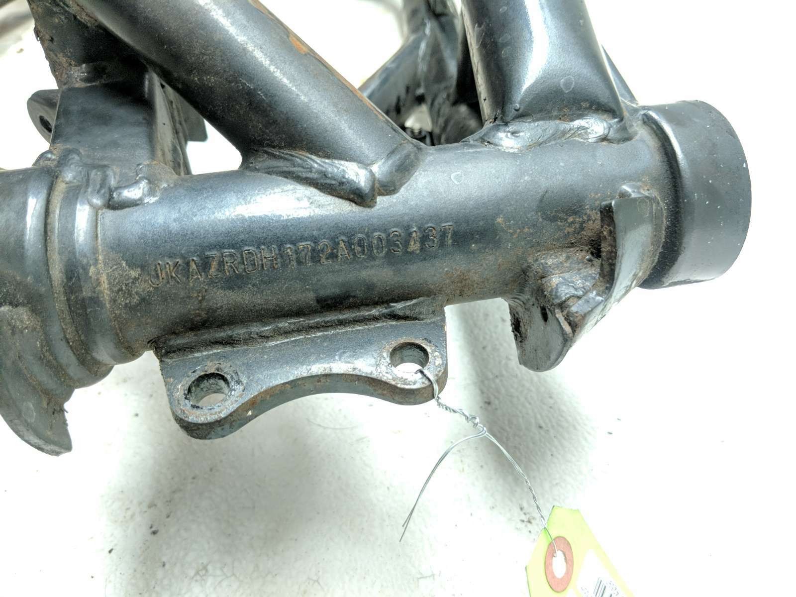 99-05 Kawasaki ZR750 ZR7S Main Frame Chassis STRAIGHT SLVG JKAZRDH172A003437