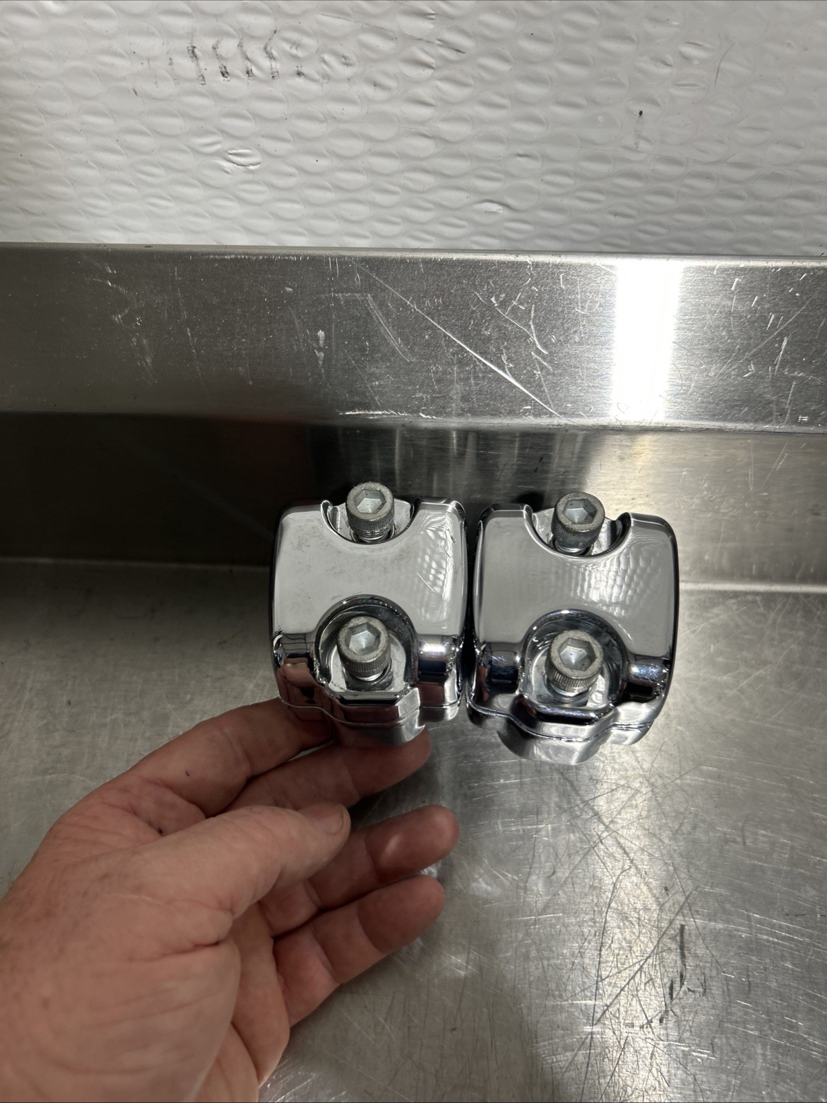 Harley Davidson 1.25″ Chrome Fatboy 114 Handlebar Risers 56888-07 2 5/8″ RISE #7