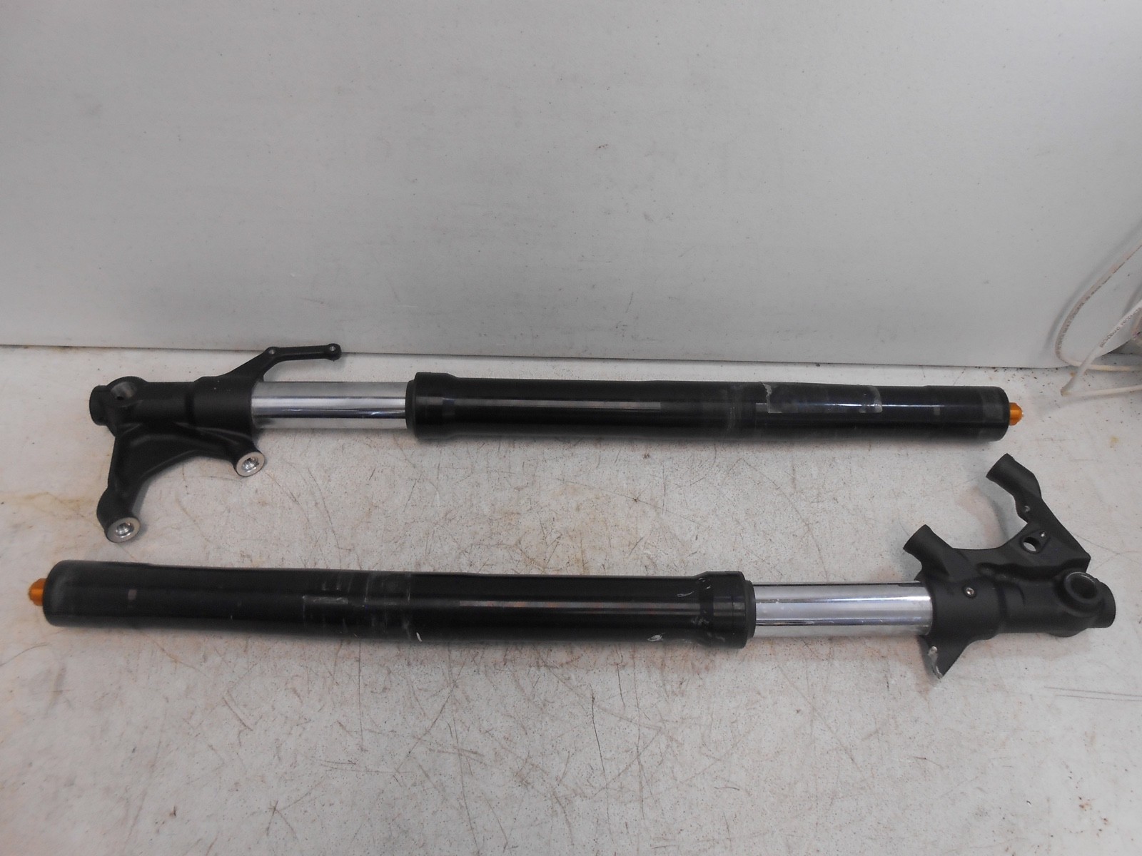 22 23 24 25 2025 Yamaha YZF R7 YZFR7 Front END Forks Tubes LEFT RIGHT (BENT) OEM