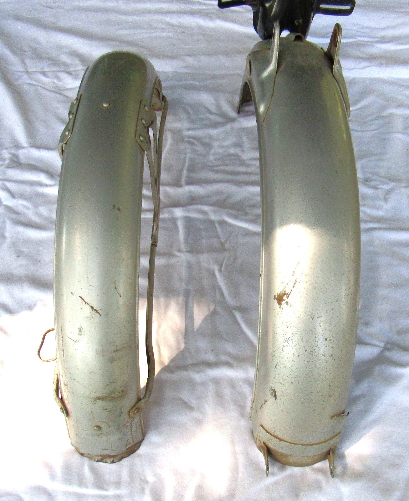 1965 – 1968 Honda S90 FRONT & REAR FENDERS WITH TAILLIGHT