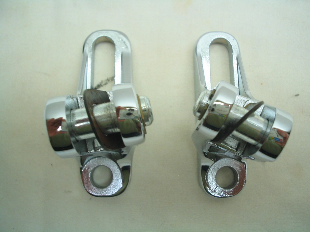 Chrome Passenger Footpeg Supports & Mounting Hardware Harley Touring ’93-later