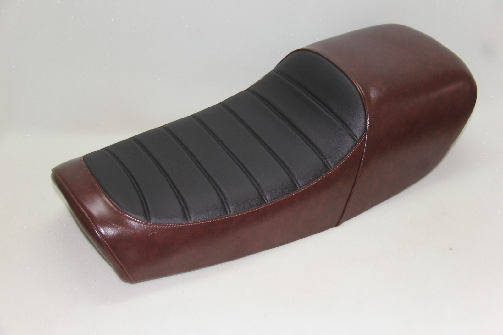 1976-1979 Kawasaki KZ750B KZ750 B B1 B2 B3 B4 Twin motorcycle seat SKU: S2393