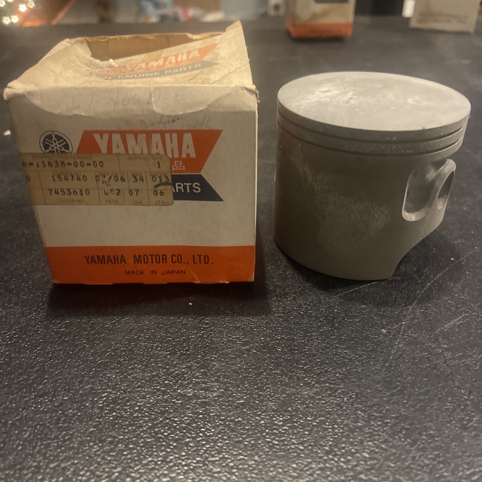 YAMAHA IT250 IT400 PISTON OS 1.00MM GENUINE OEM