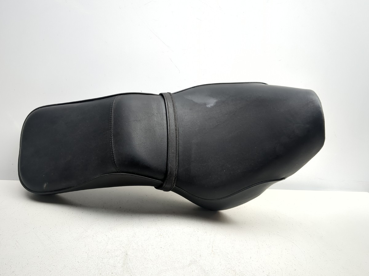 01-06 Harley Softail Standard FXSTI Full One Piece Driver Passenger Seat