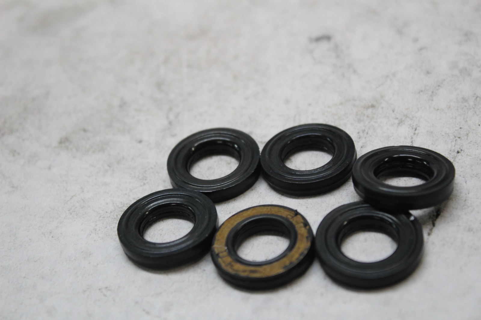 90543-MV9-670 CYLINDER HEAD COVER RUBBER WASHER (6) 1996 HONDA CBR600F3