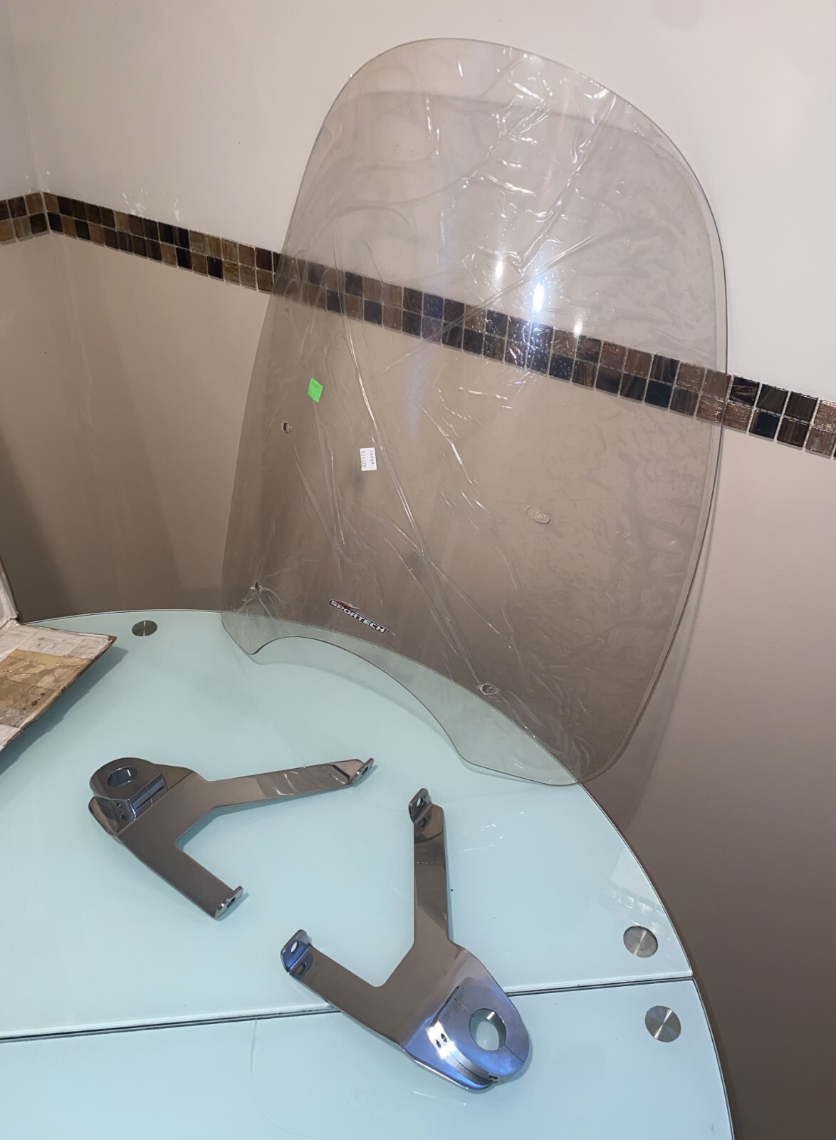 NOS Sportech Universl Cruise Series 22″ Tall Clear Windshield For 1″ Handlebars