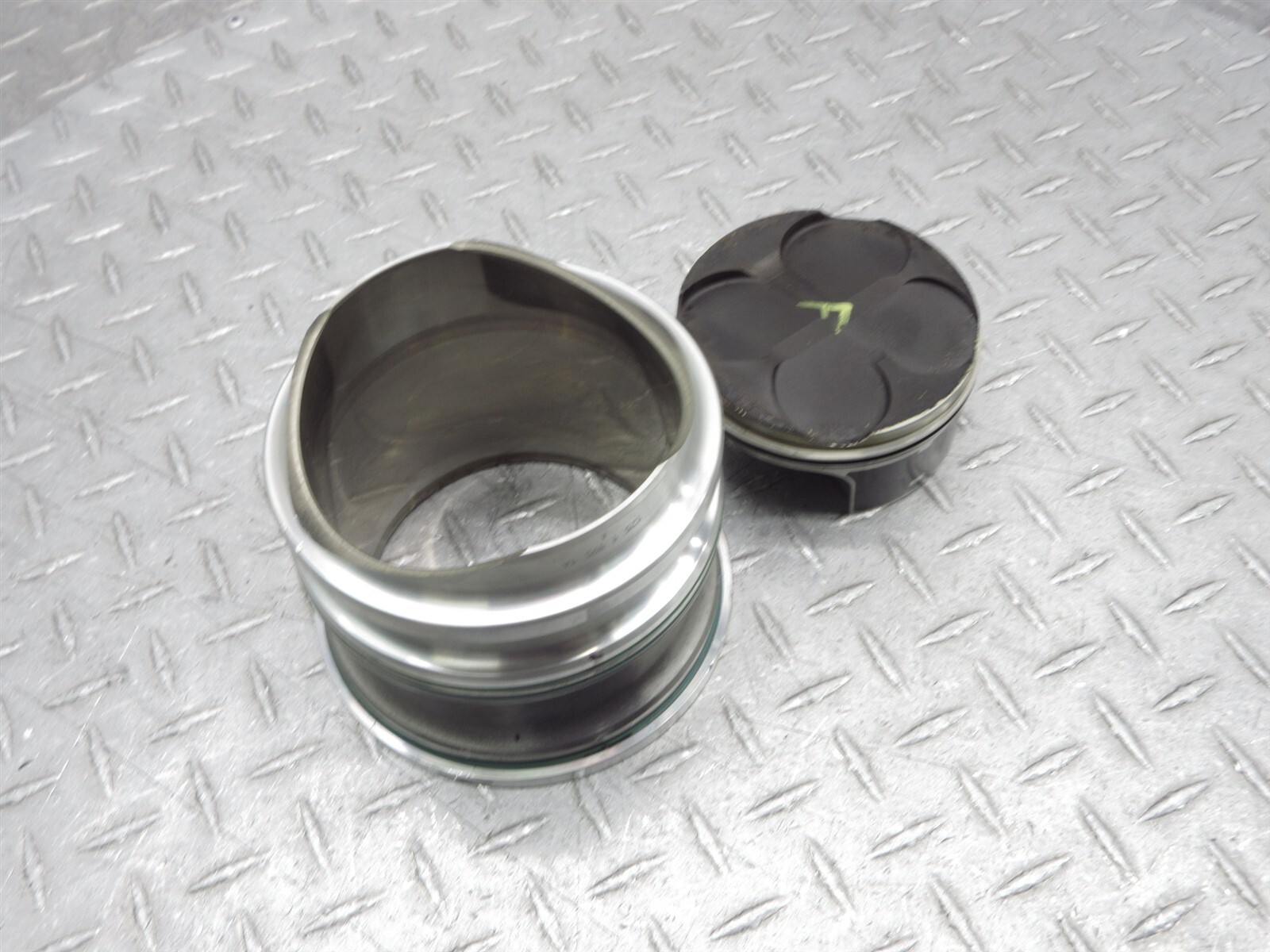 2017 16-19 Ducati Panigale 959 Front Horizontal Cylinder Barrel Jug Piston