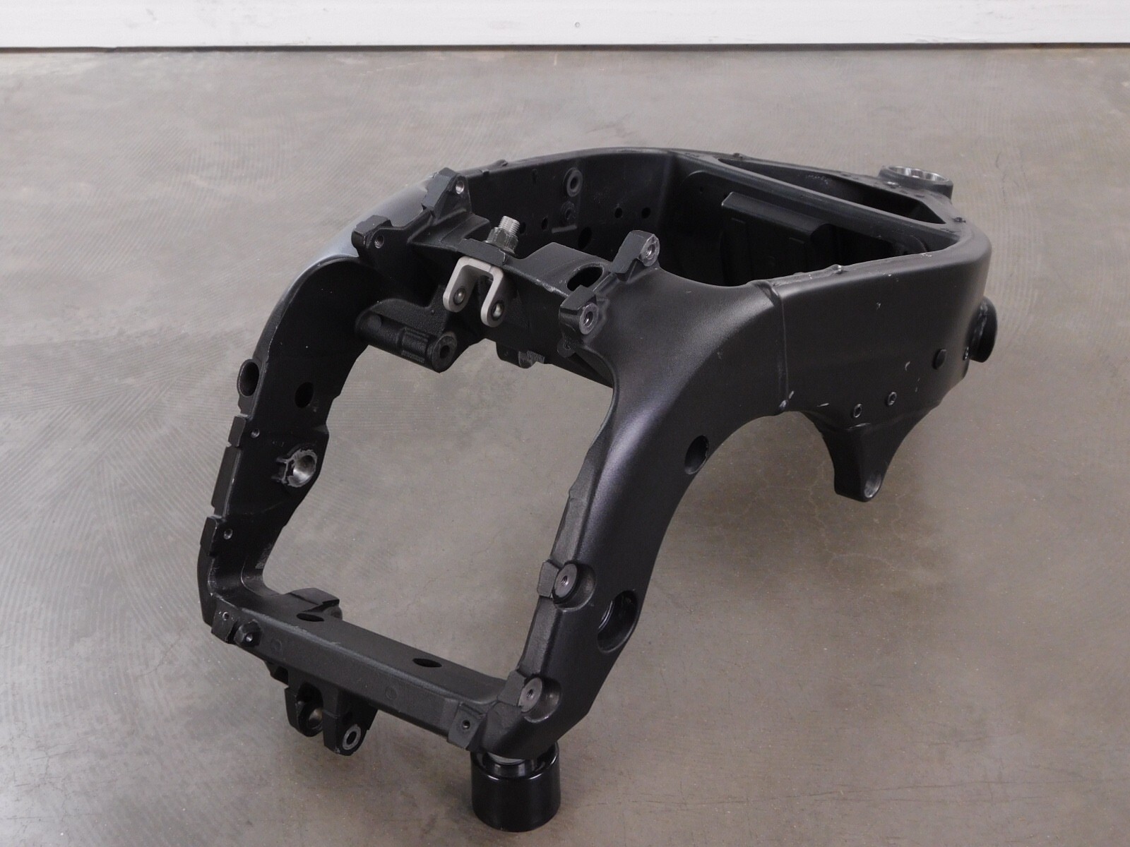 MAIN FRAME STRAIGHT Chassis GOOD 2 GO! EZ Reg? YES SIR!! 04-06 YZFR1 YZF-R1