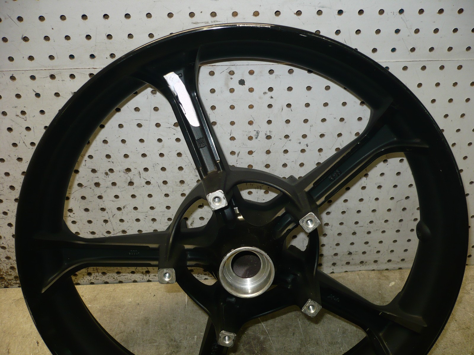 HD HARLEY 00 23 TOURING CVO TOMAHAWK FRONT WHEEL RIM 19X3.50 5 SPOKES