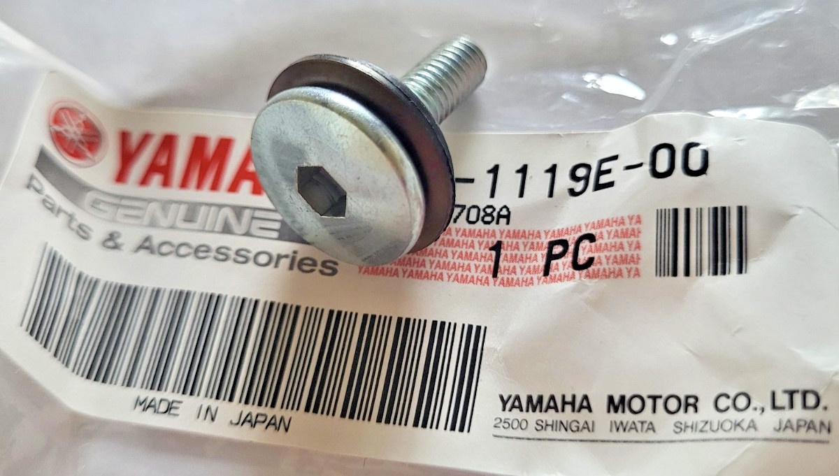 YZ250F, YZ250FX, WR250F, WR450F, YZ450F, YZ450FX, ENGINE VALVE COVER BOLT & SEAL