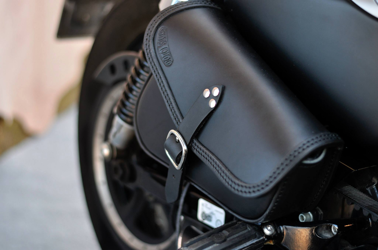 SADDLE BAG LEFT&RIGHT HARLEY DAVIDSON SPORTSTER MODELS ITALIAN QUALITY LEATHER