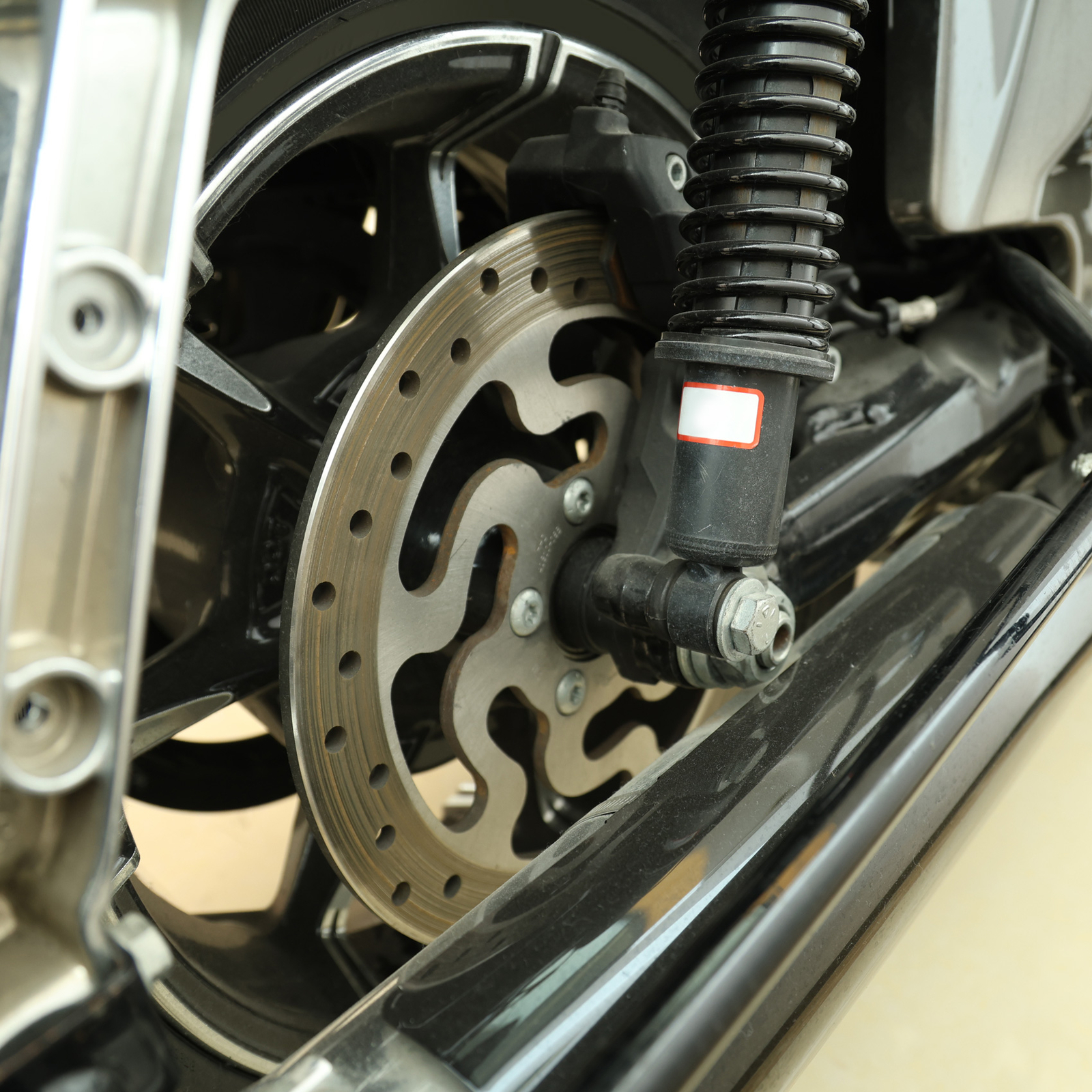 11.8″ Rear Brake Disc Rotor Fit For Harley Touring Road Glide 2014-2023