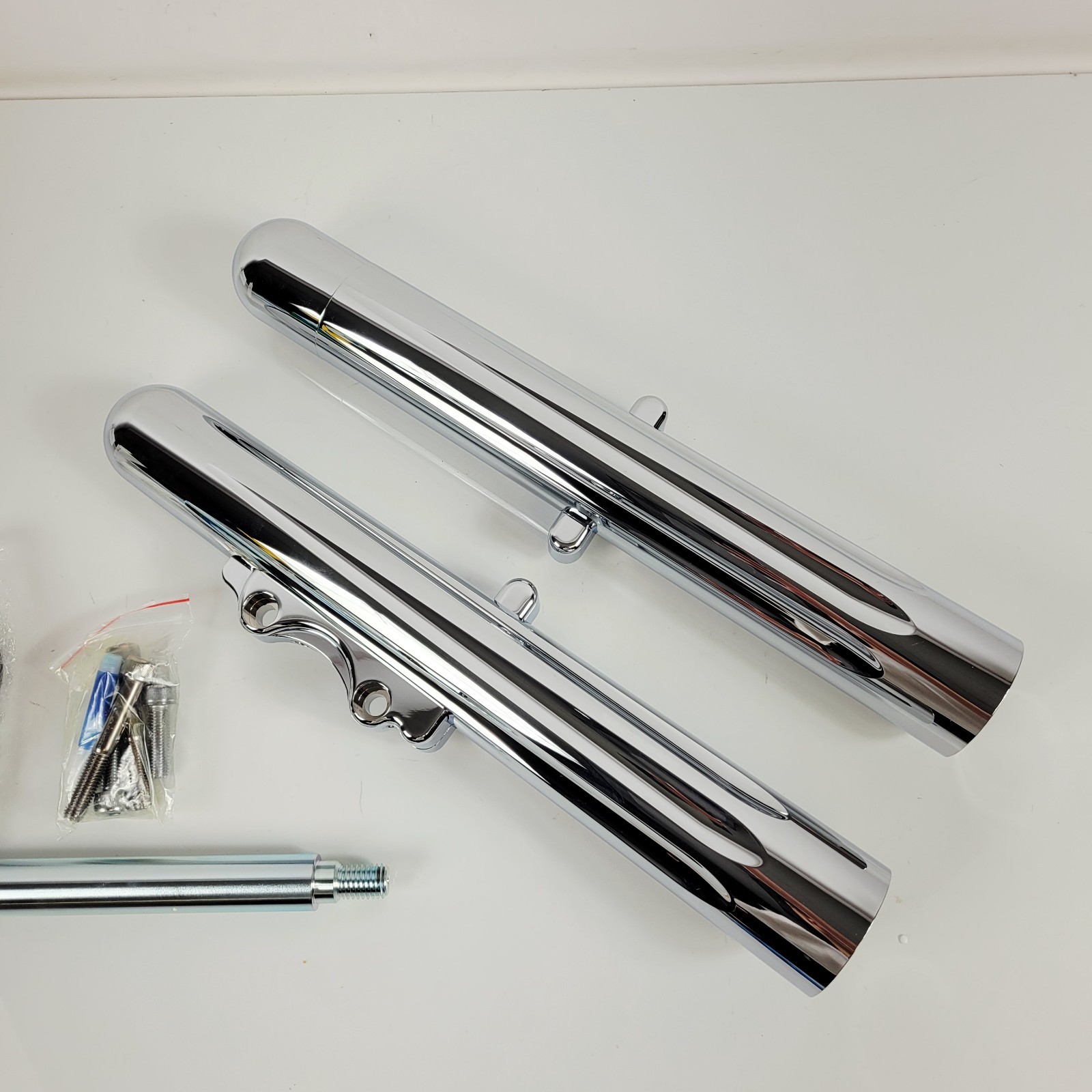 Arlen Ness Chrome Deep Cut Hot Legs Lower Fork Legs 00-07 Harley FLT 0411-0025
