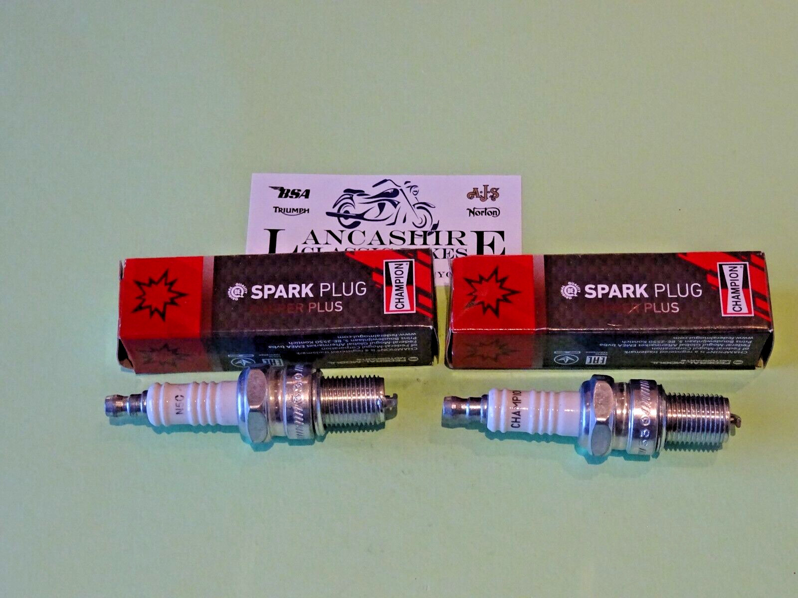 TRIUMPH T140 TR7 BONNEVILLE GENUINE CHAMPION SPARK PLUG N5C PAIR