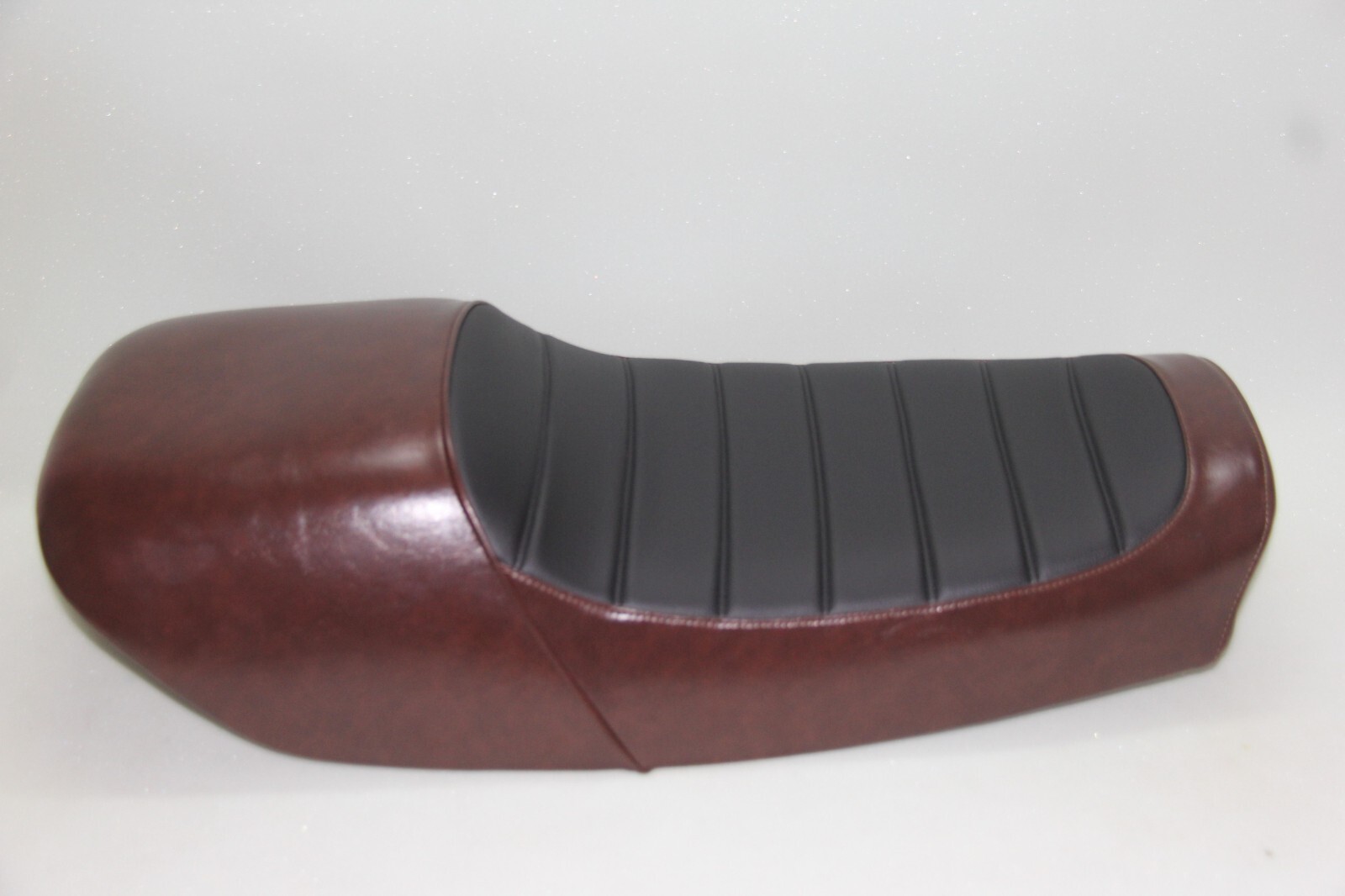 1976-1979 Kawasaki KZ750B KZ750 B B1 B2 B3 B4 Twin motorcycle seat SKU: S2393