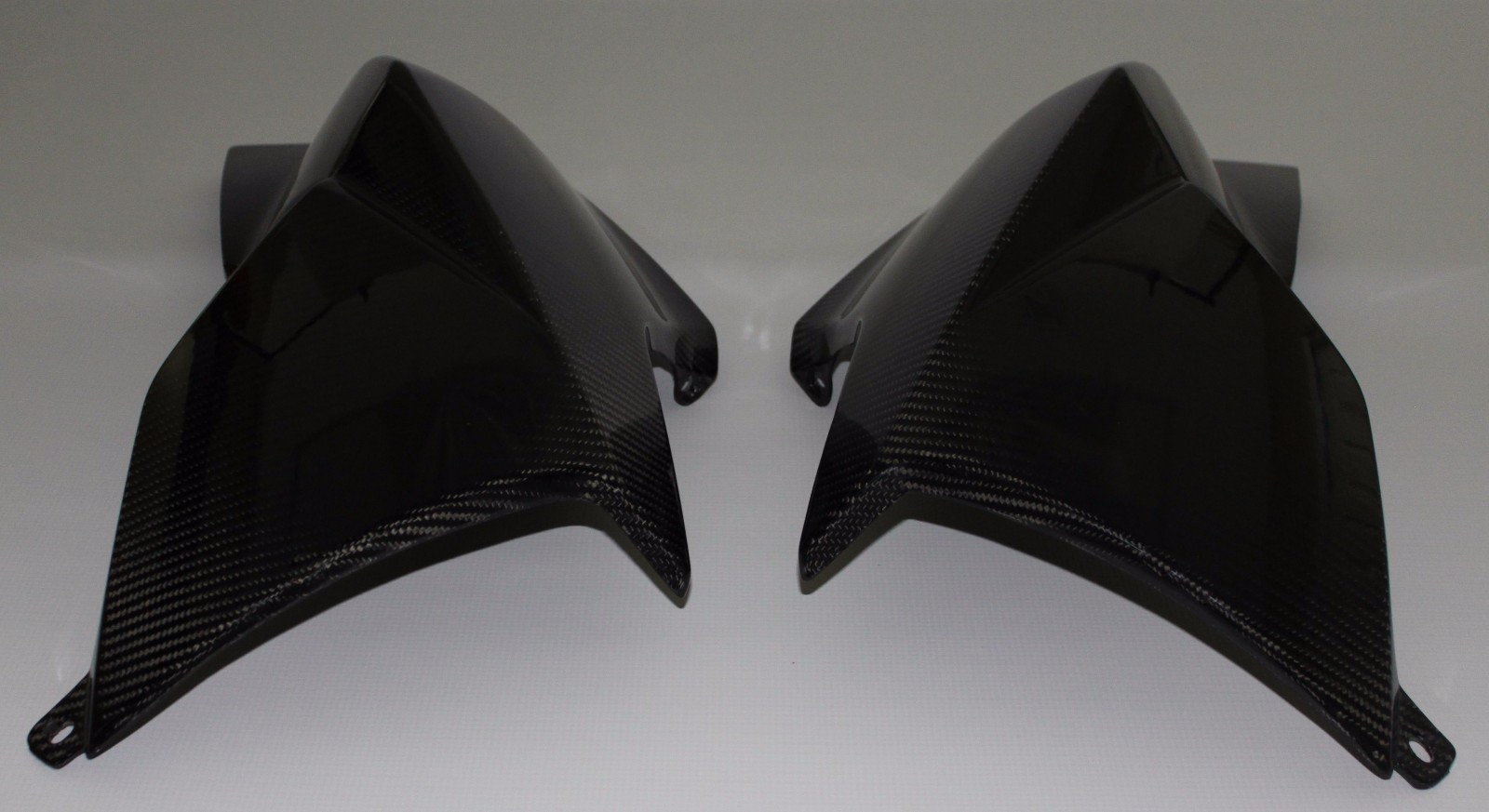 Aprilia Dorsoduro 750, 900, 1200 Side Fairings – 100% Carbon Fiber