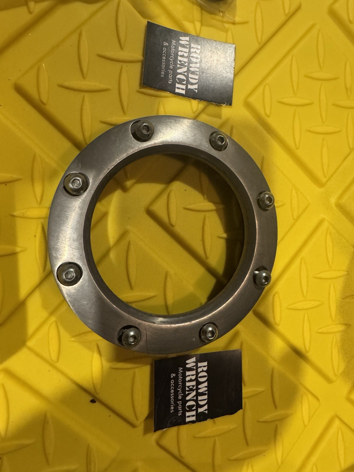 Harley Dyna Center Fill Fuel Tank Gas Cap Trim Ring And Retainer Parts 2004-17