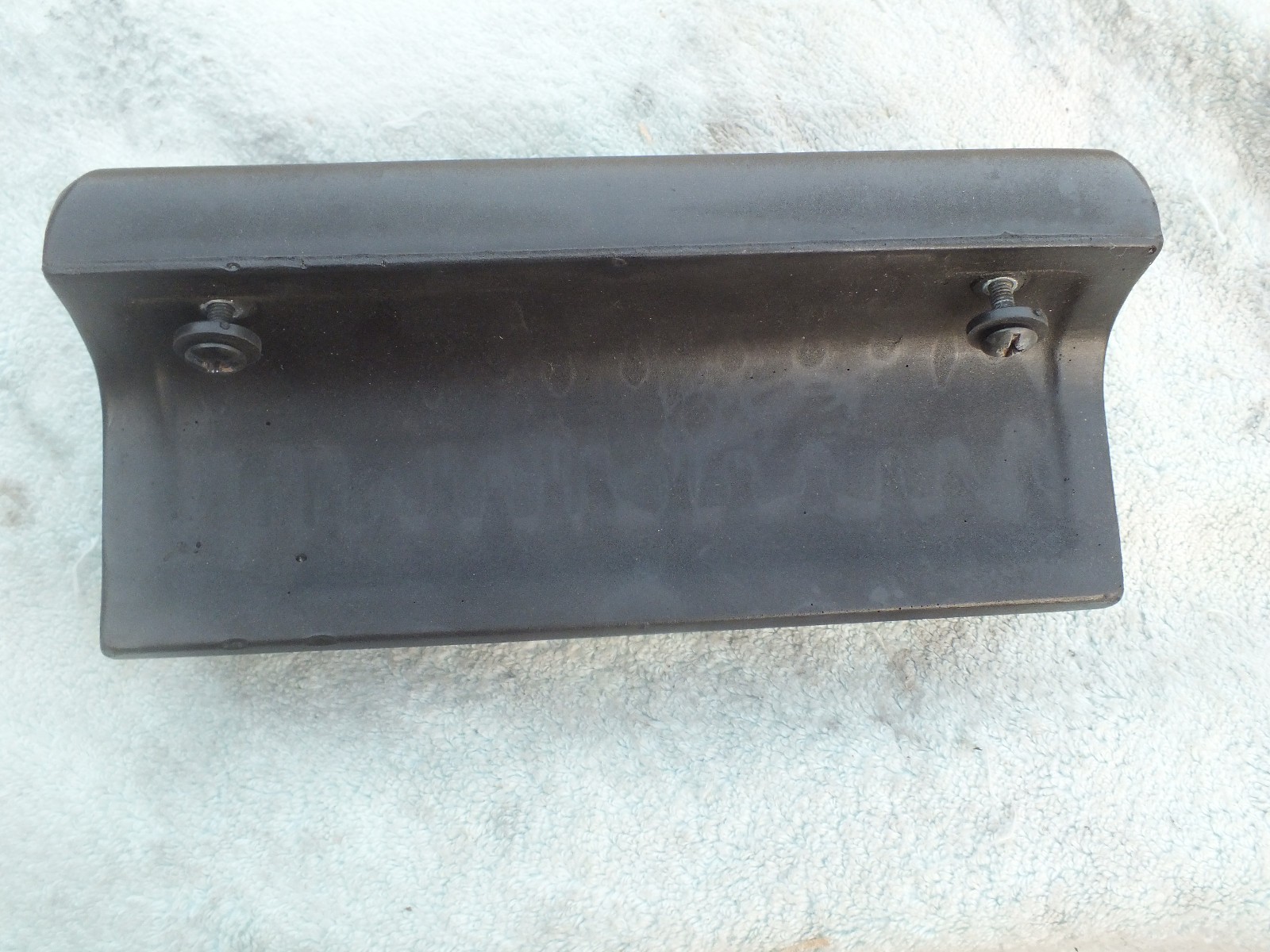 Givi back rest for Trekker TRK46 or TRK33 in good condition with screws and wash