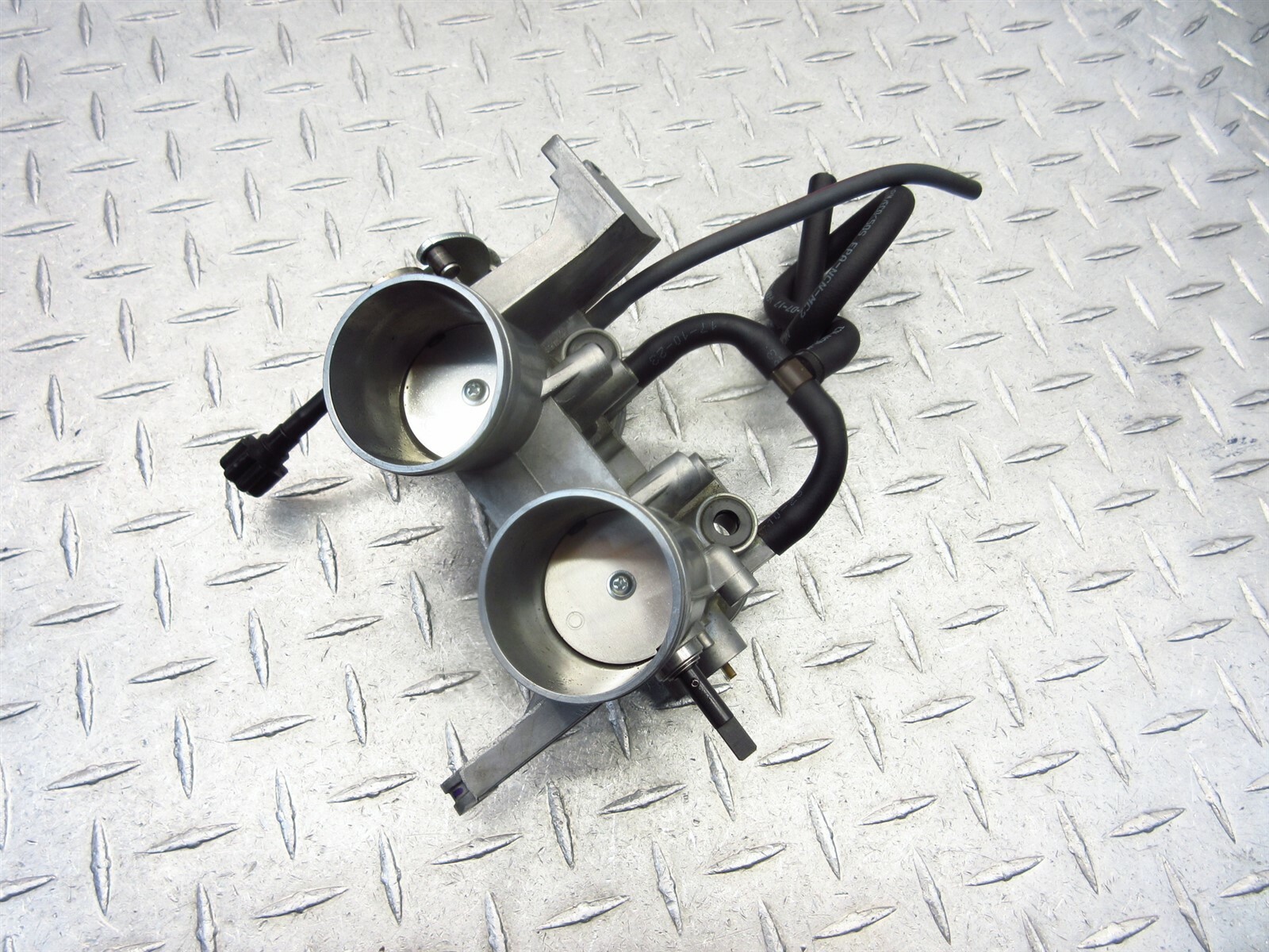 2018 17-20 Kawasaki KLE300 Versys-X OEM Throttle Bodies Intake Assembly BARE