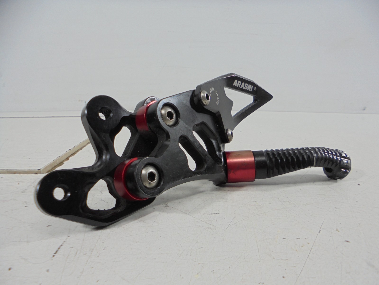 2006 2007 Suzuki GSXR750 GSXR 750 600 ARASHI Driver Footrest Rearset Pegs PARTS