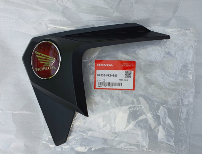 Honda Right Front Side Plate Set – 64330-MKS-E00