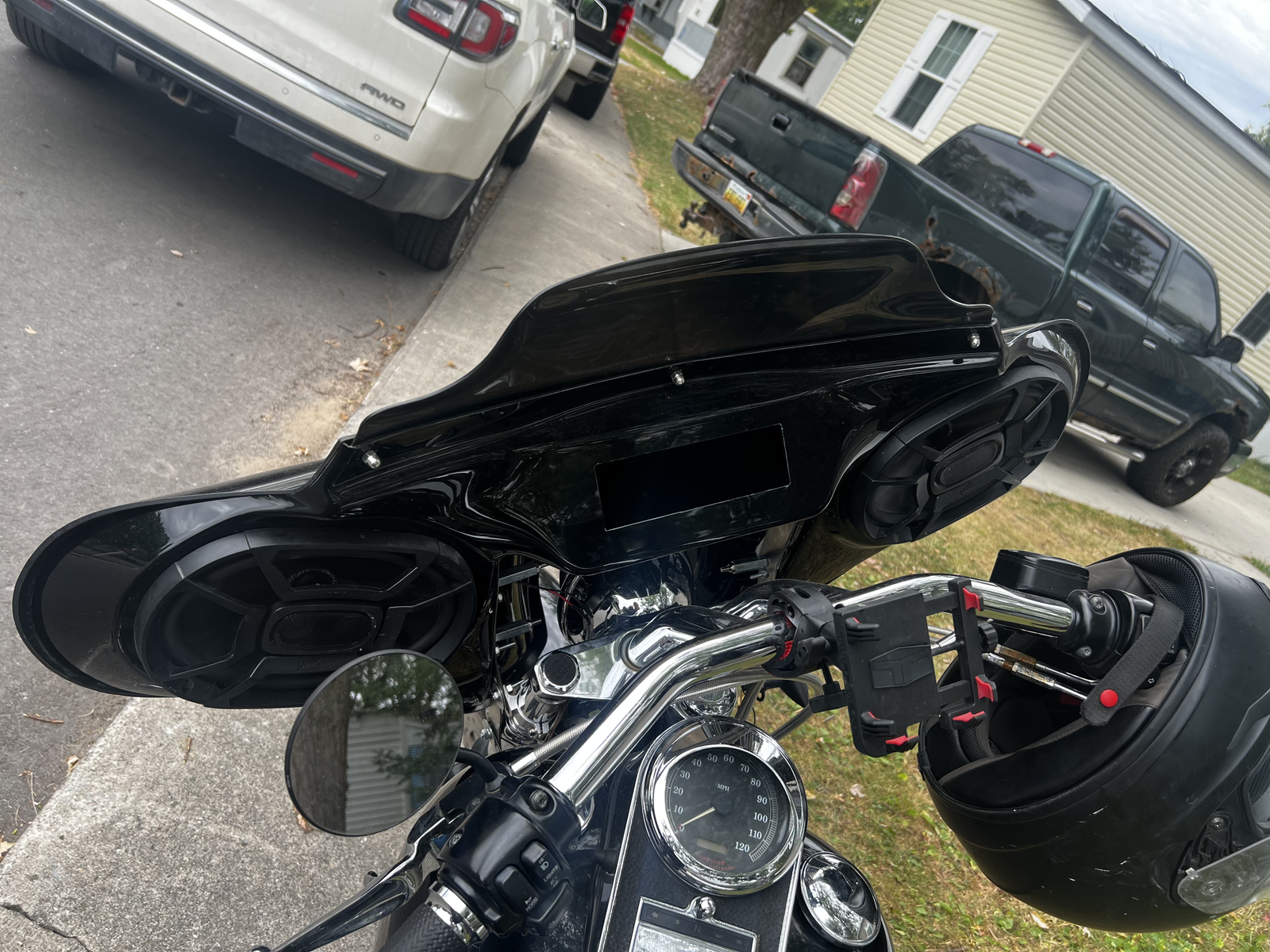 Honda Shadow Spirit 750 Batwing Fairing GLOSSY 6X9 W/ Tinted Windshield