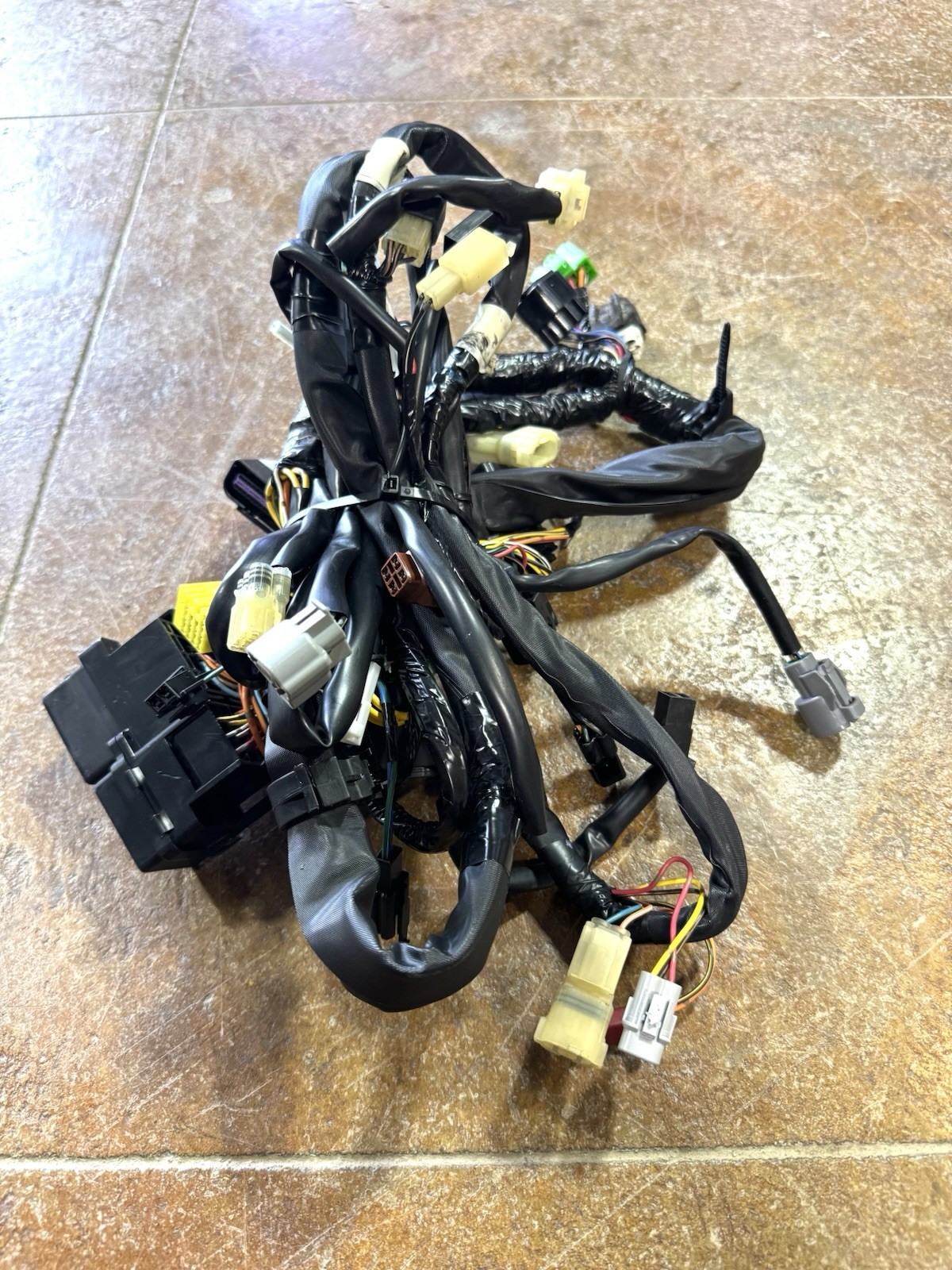 2003-2006 Suzuki Burgman 400 OEM Wire Harness Assembly 36610-14GD0