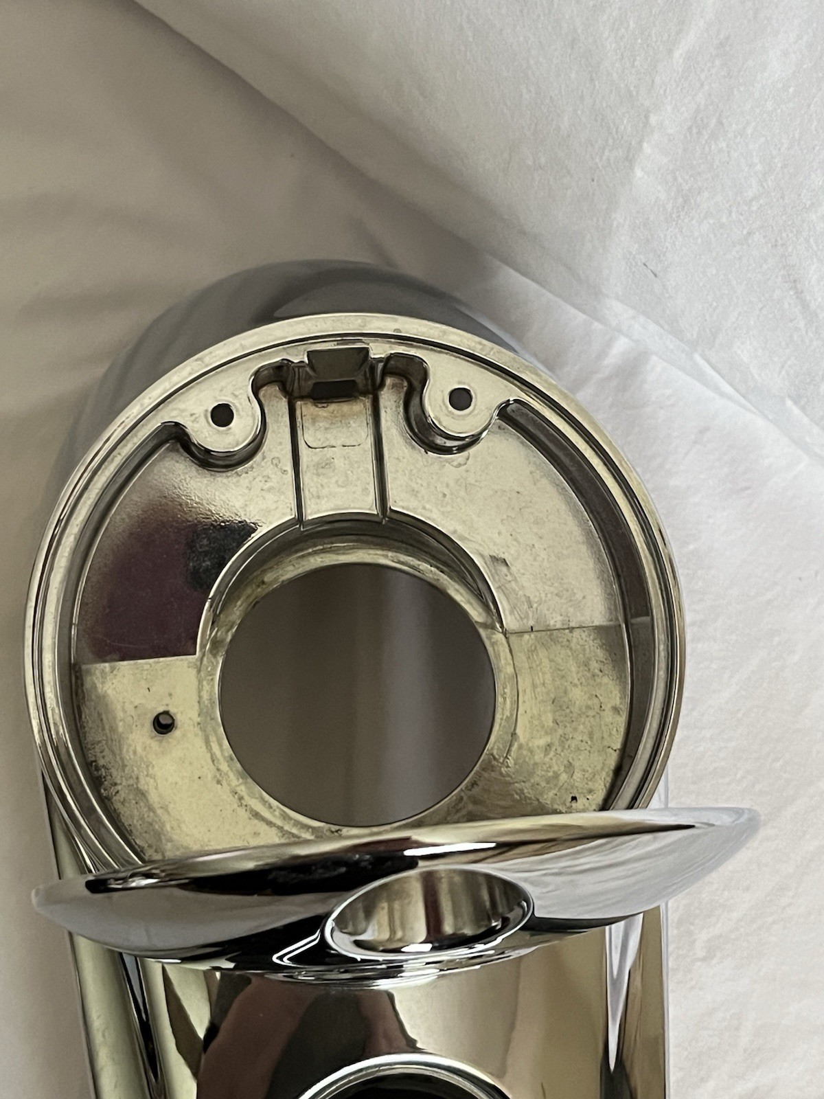 Harley Touring FLHX Street Glide OEM Fuel Tank Console Willie G Skull NO KEY