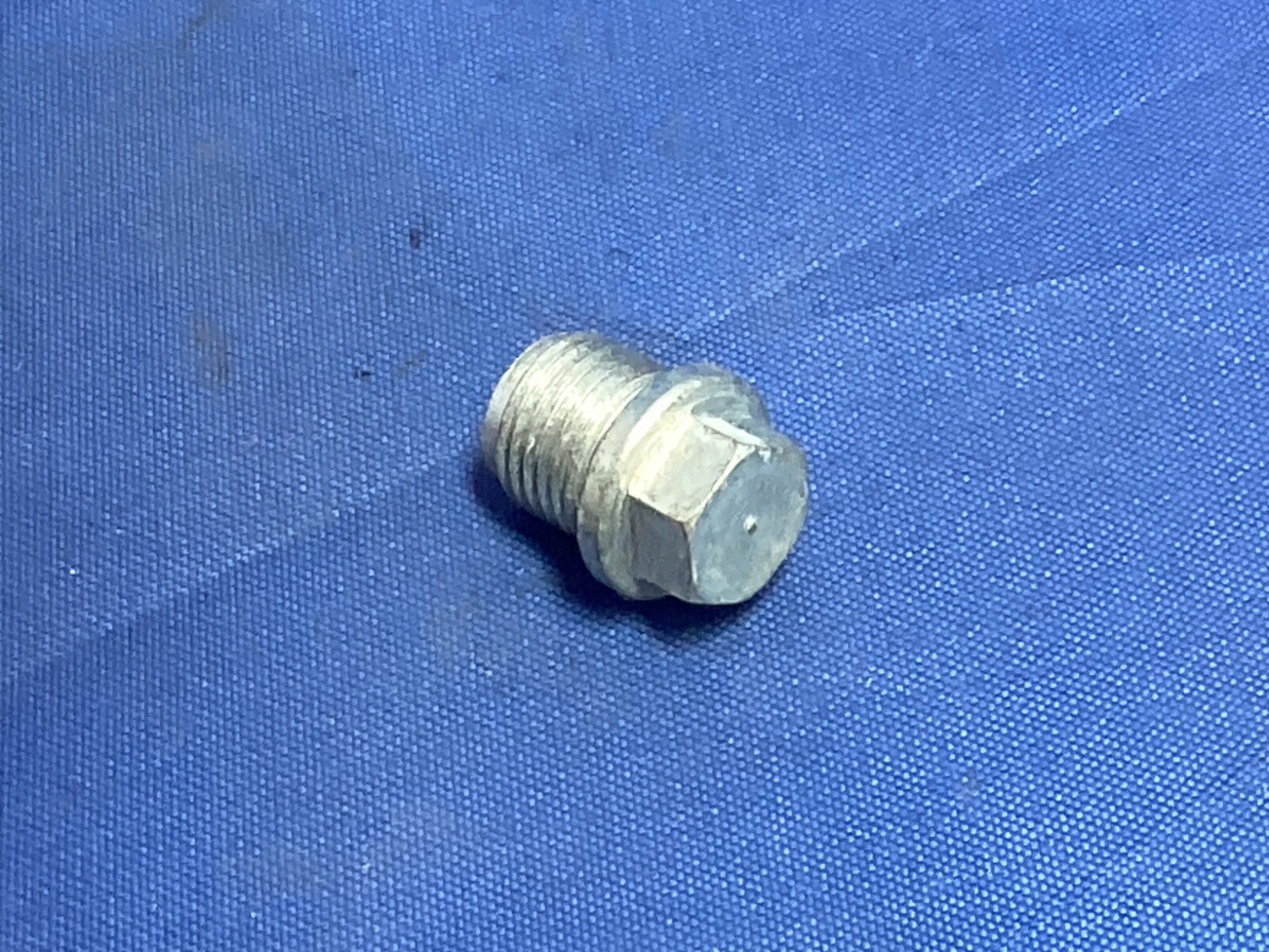 BSA ROCKET 3 TRIUMPH TRIDENT T160 T150 OIL NONE RETURN VALVE PLUG 70-6584 NEW