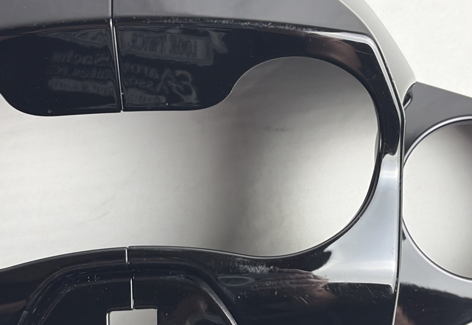 HARLEY 24-UP TOURING GLOSS BLACK LH INNER FAIRING NACELLE COVER 57300403